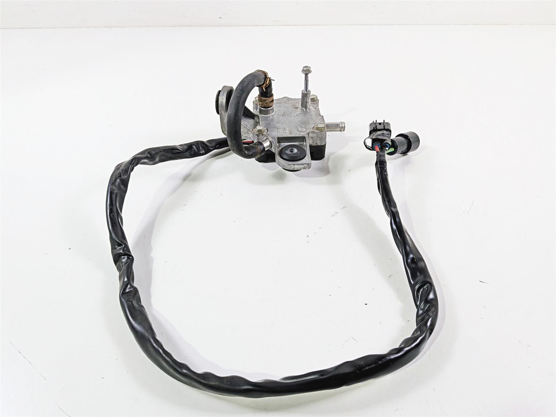 2009 Yamaha Waverunner FX1800 Cruiser Rectifier Voltage Regulator 6S5-81960-00 {{ shop.shopifyCountryName }} - Mototech271