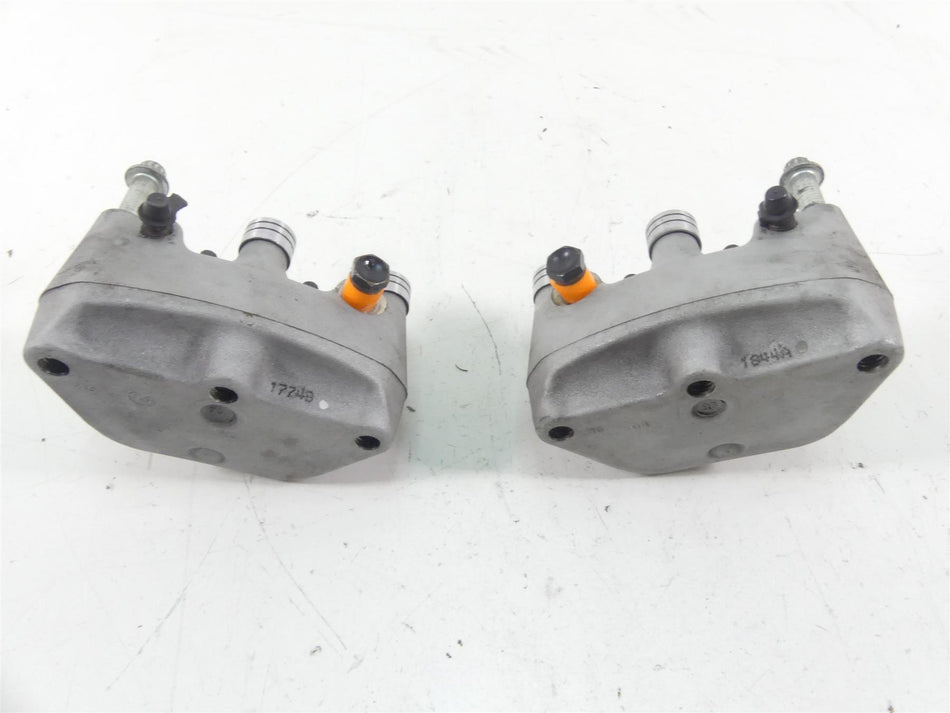 2005 Harley Touring CVO FLHTCSE Electra Glide Front Brake Caliper Set 44382-99C {{ shop.shopifyCountryName }} - Mototech271