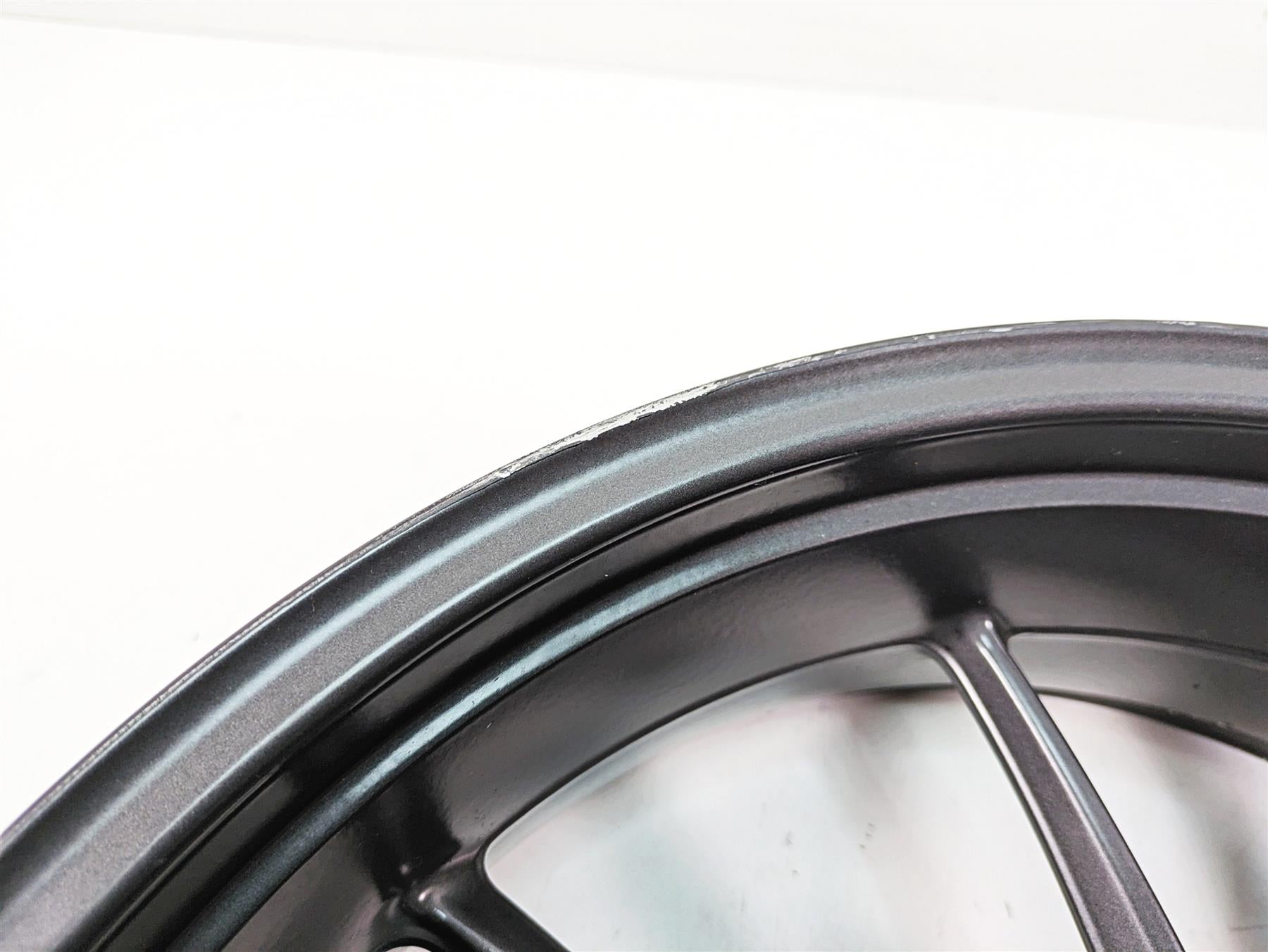 2016 BMW R1200R K53 Straight 17x5.5 Rear Wheel Rim -Read 36318556340 {{ shop.shopifyCountryName }} - Mototech271