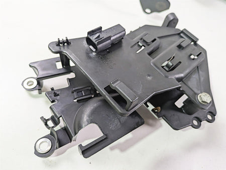 2018 Harley FLHCS Softail Heritage 115th Plastic Electric Holder Set 69201675 {{ shop.shopifyCountryName }} - Mototech271