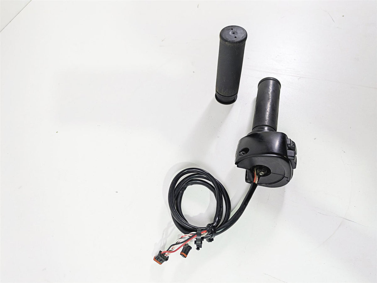 2017 Harley Softail Heritage Classic FLSTC Right Hand Control Switch 71500297 {{ shop.shopifyCountryName }} - Mototech271