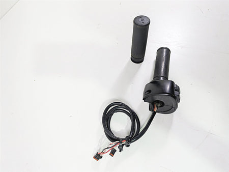 2017 Harley Softail Heritage Classic FLSTC Right Hand Control Switch 71500297 {{ shop.shopifyCountryName }} - Mototech271
