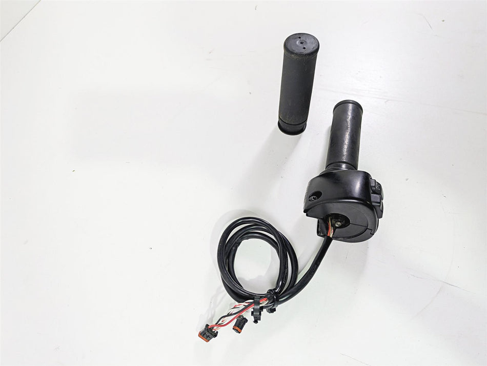 2017 Harley Softail Heritage Classic FLSTC Right Hand Control Switch 71500297 {{ shop.shopifyCountryName }} - Mototech271