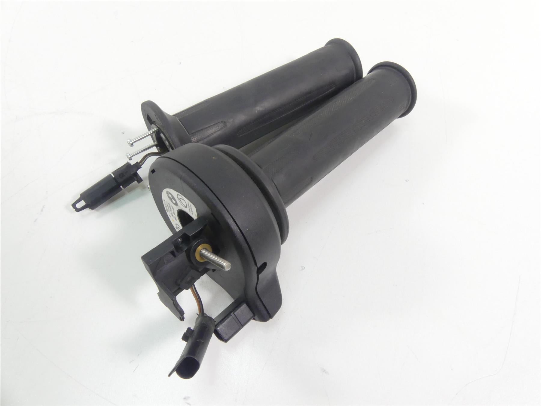 2013 BMW R1200GS GSW K50 Heated E-Throttle Cruise Control Grip Set 61318522472 {{ shop.shopifyCountryName }} - Mototech271