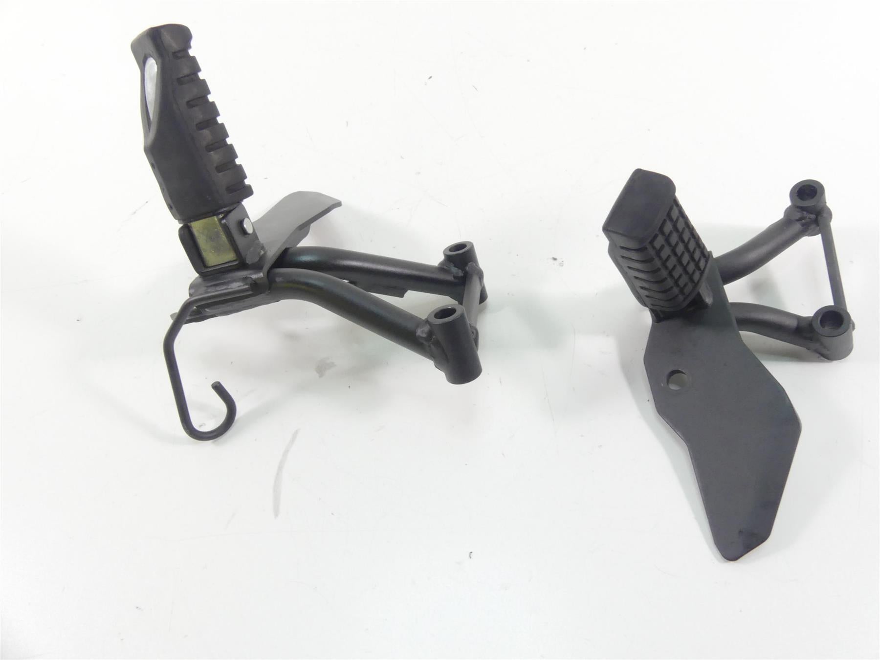2022 Kawasaki KLR650 KL650 Adv Rear Passenger Footpeg Set 34003-0185 34003-0193 {{ shop.shopifyCountryName }} - Mototech271