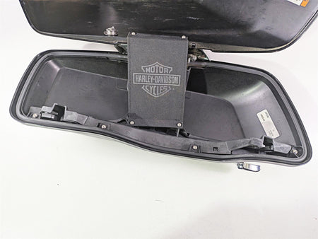 2021 Harley Touring FLTRX Road Glide Right Saddlebag Saddle Bag 90200412 {{ shop.shopifyCountryName }} - Mototech271