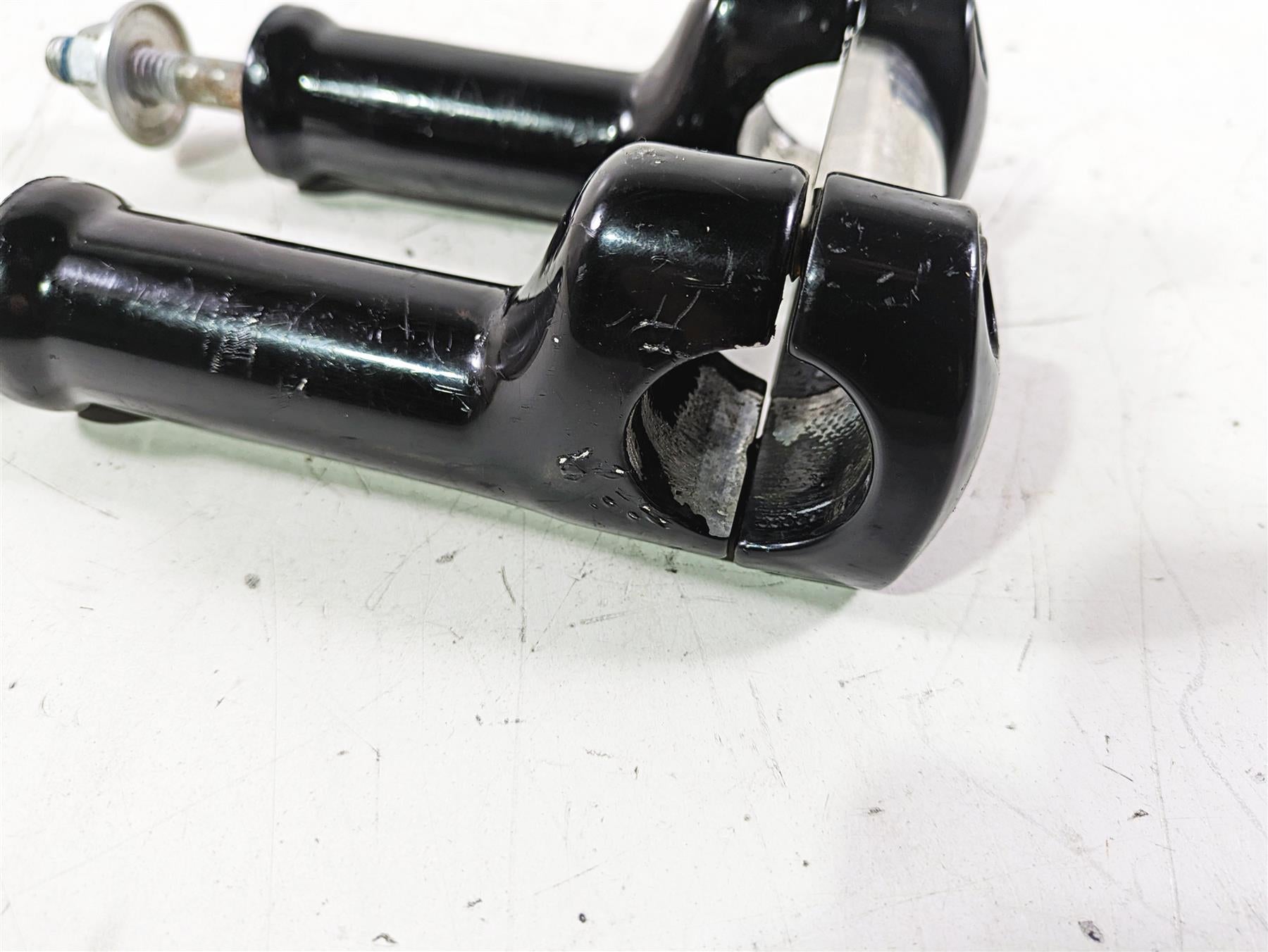 2021 Harley Softail FLSL Slim Handlebar Riser Holder Clamp 55984-07 {{ shop.shopifyCountryName }} - Mototech271