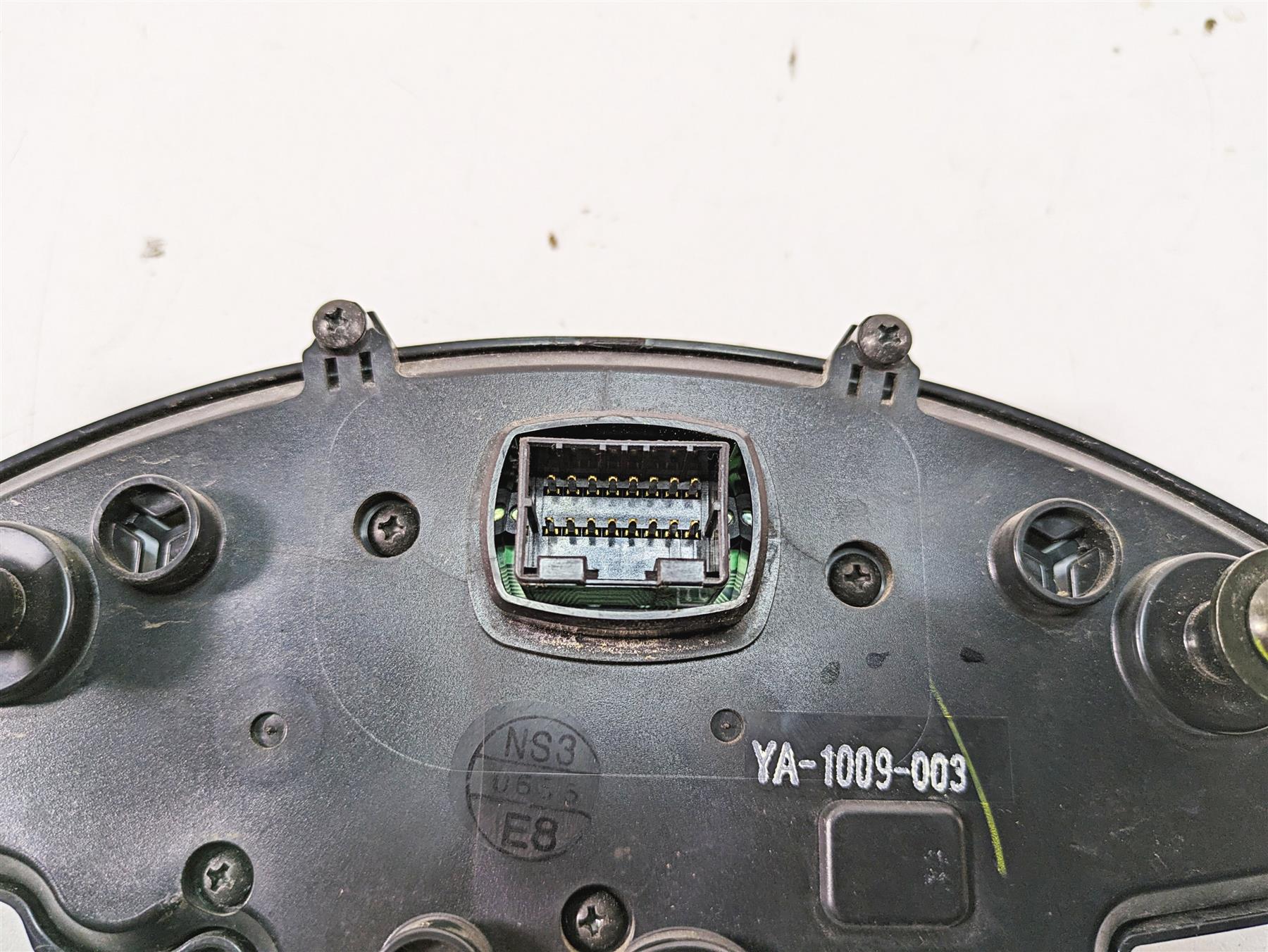 2007 Yamaha R1 YZFR1 Speedometer Gauges Instrument 17K 4C8-83500-20-00 {{ shop.shopifyCountryName }} - Mototech271