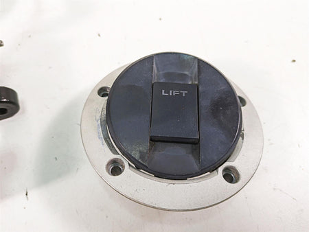 2009 Suzuki GSXR750 K9 Ignition Switch Key Lock Set 37101-40820 37101-40822 {{ shop.shopifyCountryName }} - Mototech271