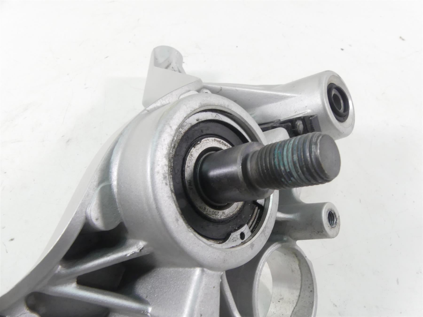 2017 BMW R1200RT K52 Upper Triple Tree Handlebar Mount 32718520053 {{ shop.shopifyCountryName }} - Mototech271