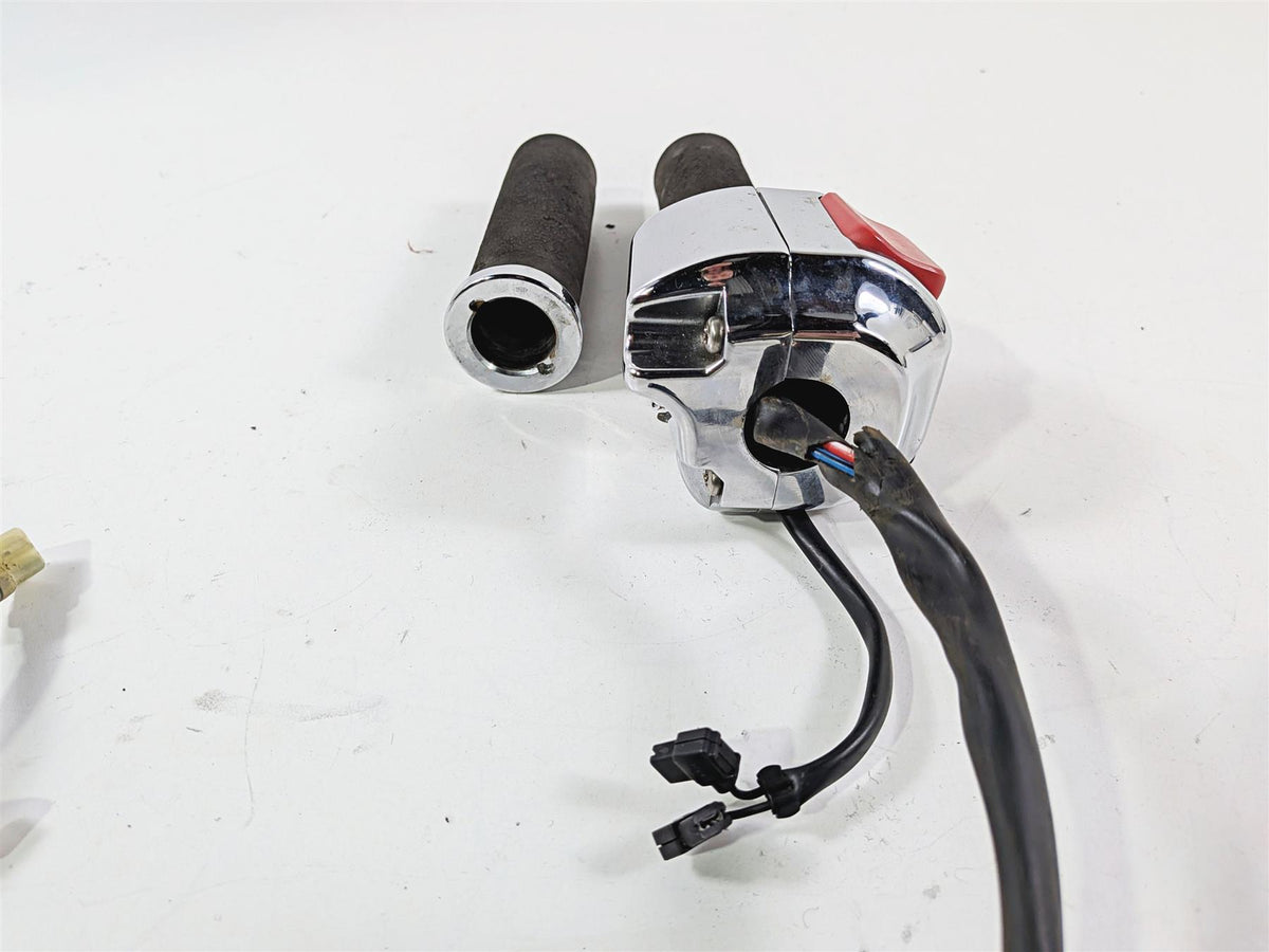 2008 Yamaha XV1900 Roadliner S Right Hand Control Switch 1D7-83973-00-00 {{ shop.shopifyCountryName }} - Mototech271