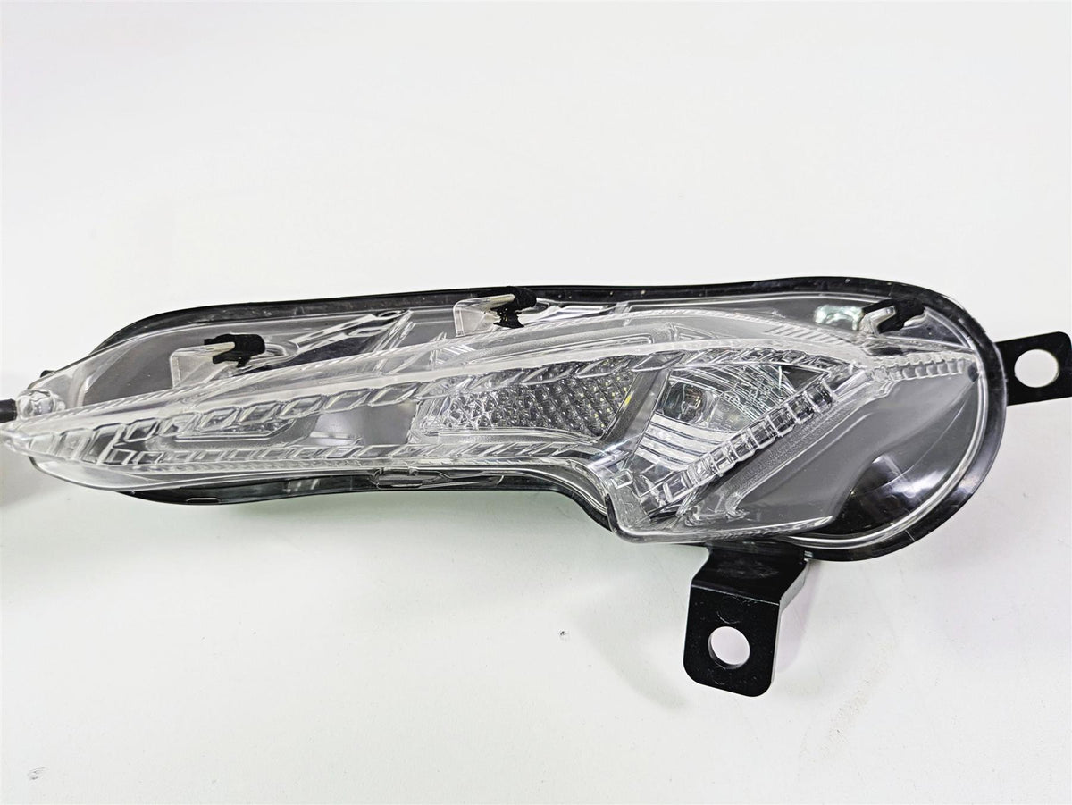 2023 Suzuki GSX1300 RR Hayabusa Front Turn Signal Indicator Set Read 35601-10L02 {{ shop.shopifyCountryName }} - Mototech271