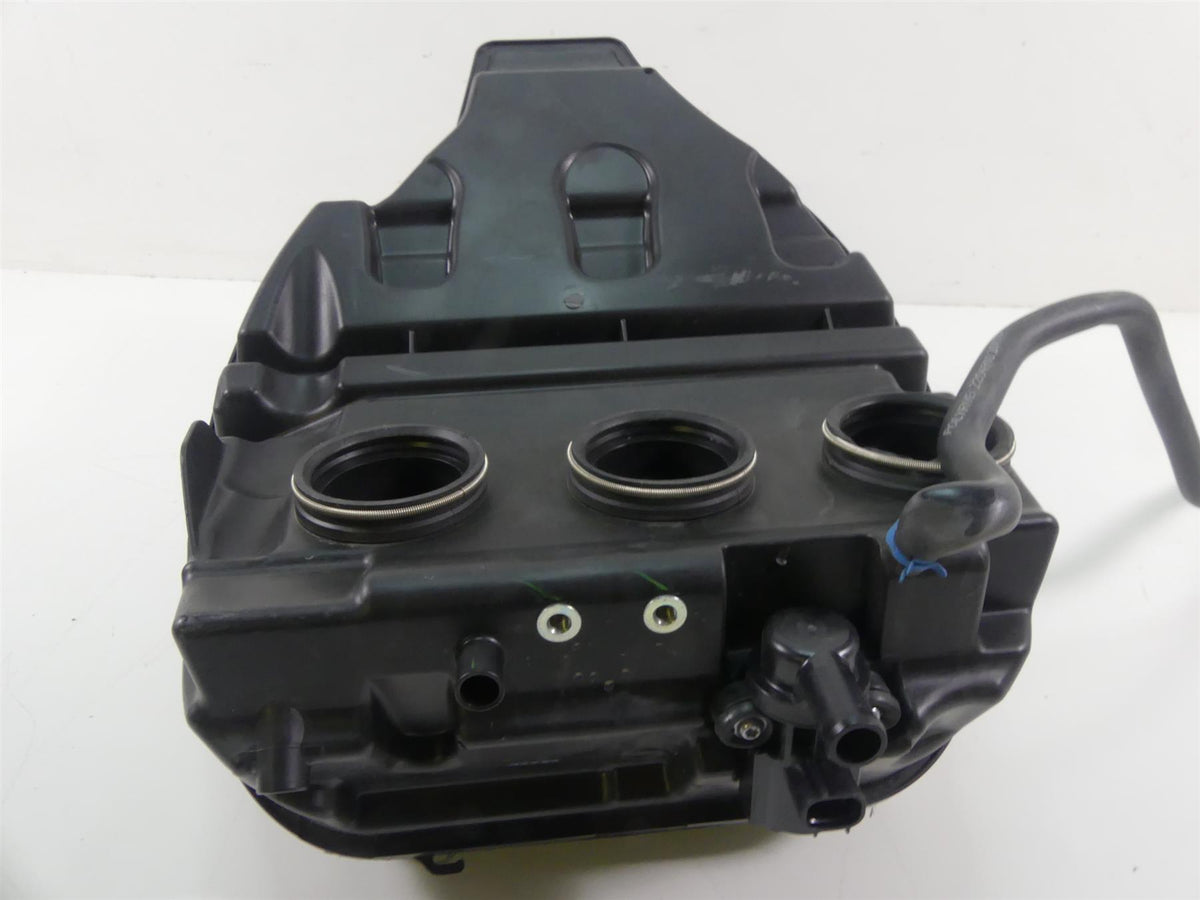 2015 Triumph 1050 Speed Triple R Air Box Cleaner Breather Filter T2206600 {{ shop.shopifyCountryName }} - Mototech271