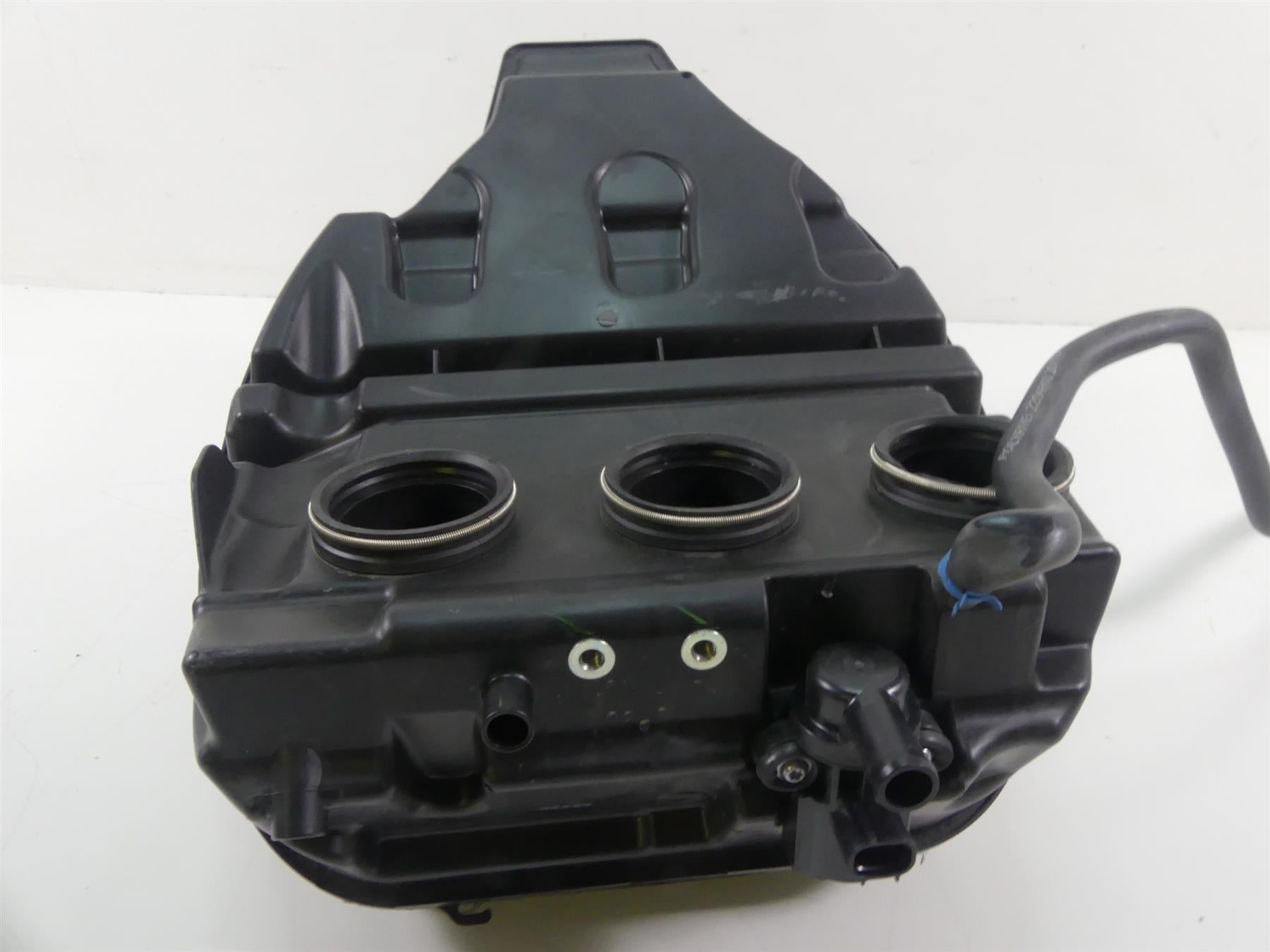 2015 Triumph 1050 Speed Triple R Air Box Cleaner Breather Filter T2206600 {{ shop.shopifyCountryName }} - Mototech271
