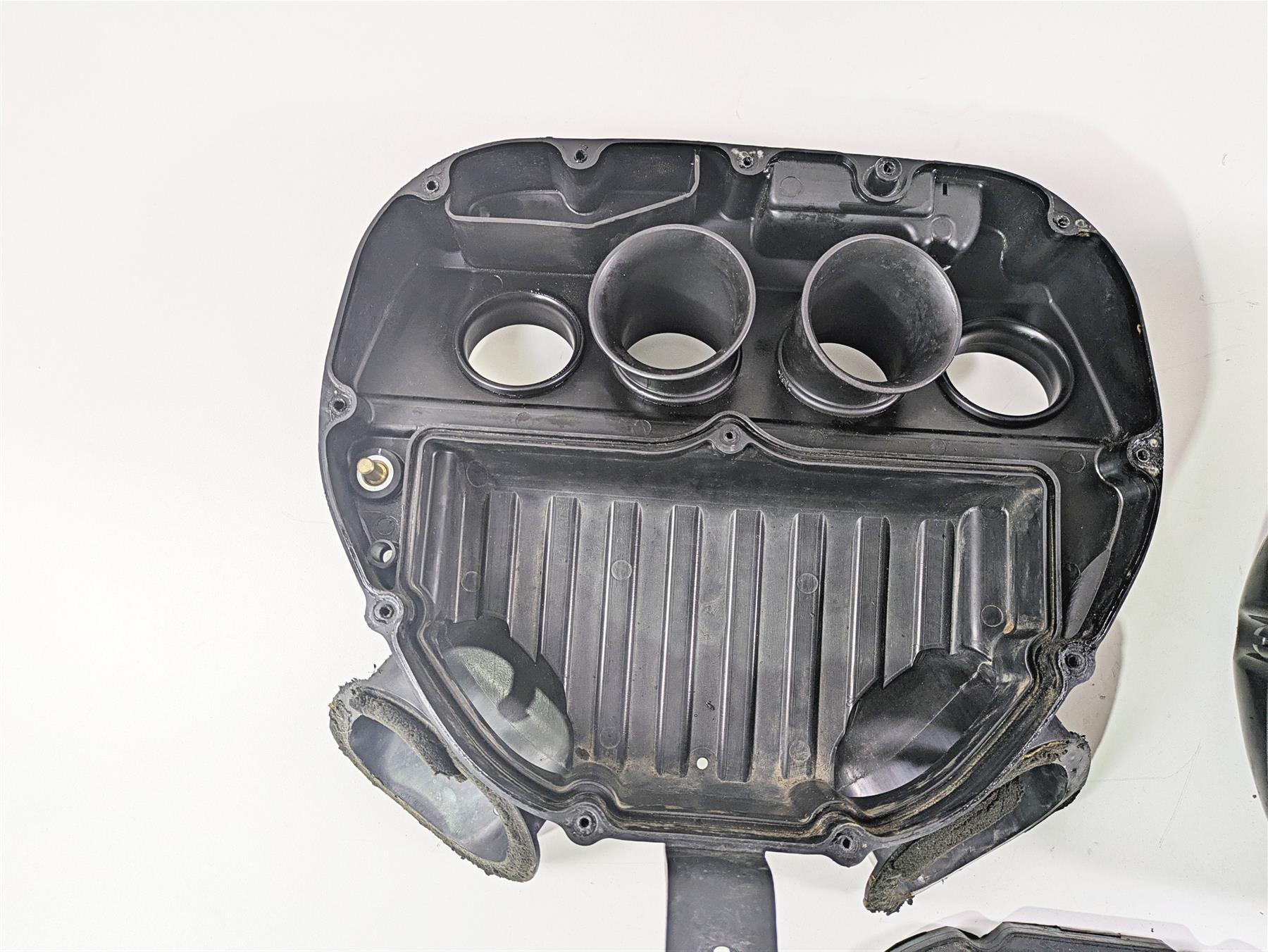 2006 Suzuki GSXR1000 K6 Air Box Cleaner Breather Filter 13700-41G00 {{ shop.shopifyCountryName }} - Mototech271