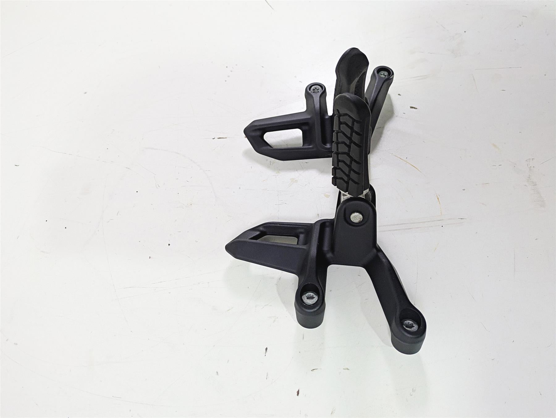 2018 KTM 1290 Super Adv S Rear Passenger Footpegs 6030304800033S 6030304900033S {{ shop.shopifyCountryName }} - Mototech271