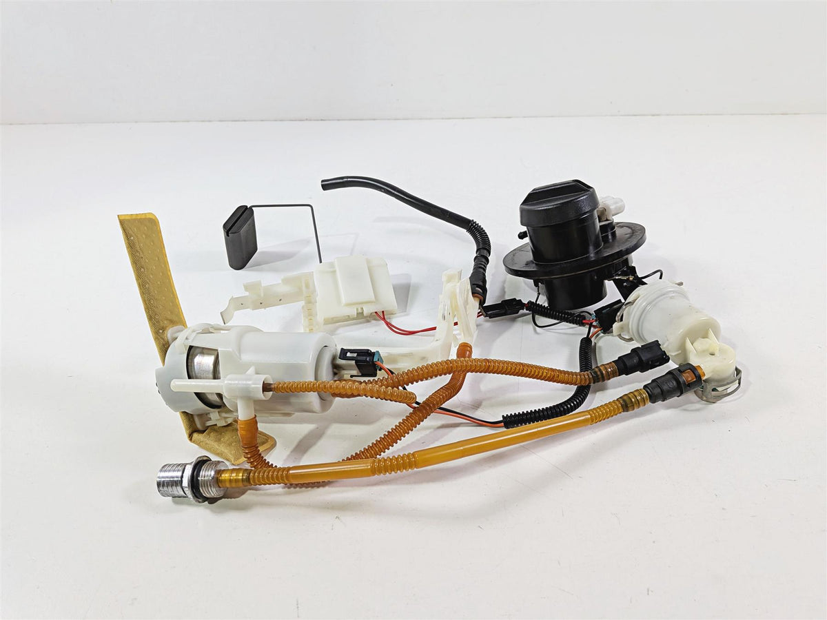 2011 Harley Touring FLHTCU CVO Electra Glide Fuel Gas Petrol Pump 75069-08C-Mototech271