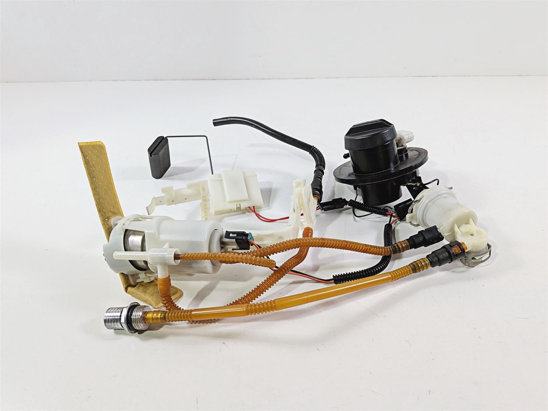 2011 Harley Touring FLHTCU CVO Electra Glide Fuel Gas Petrol Pump 75069-08C-Mototech271