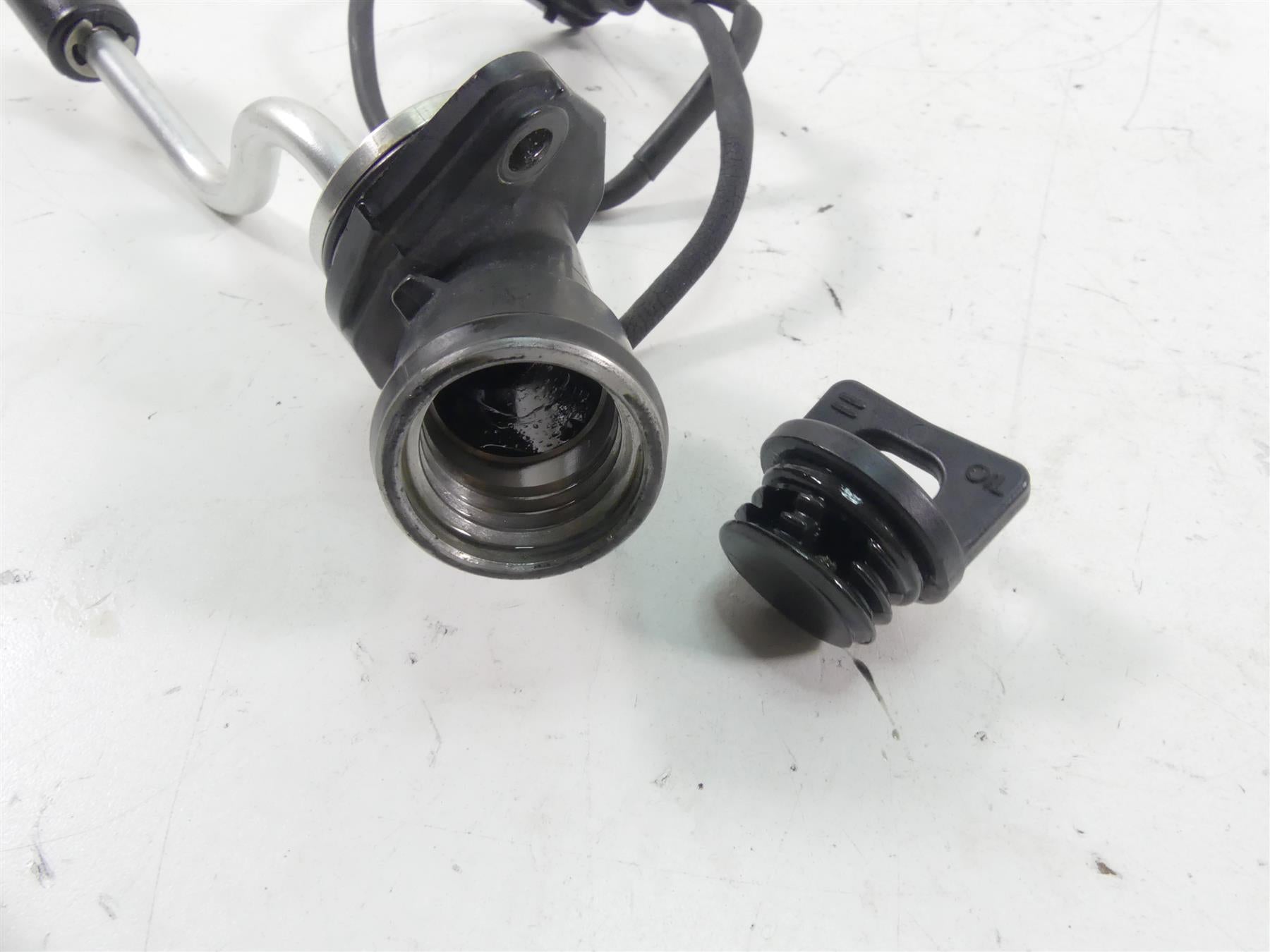 2015 KTM 1290R Super Duke Oil Infill Level Pipe Sensor 61338085100 {{ shop.shopifyCountryName }} - Mototech271