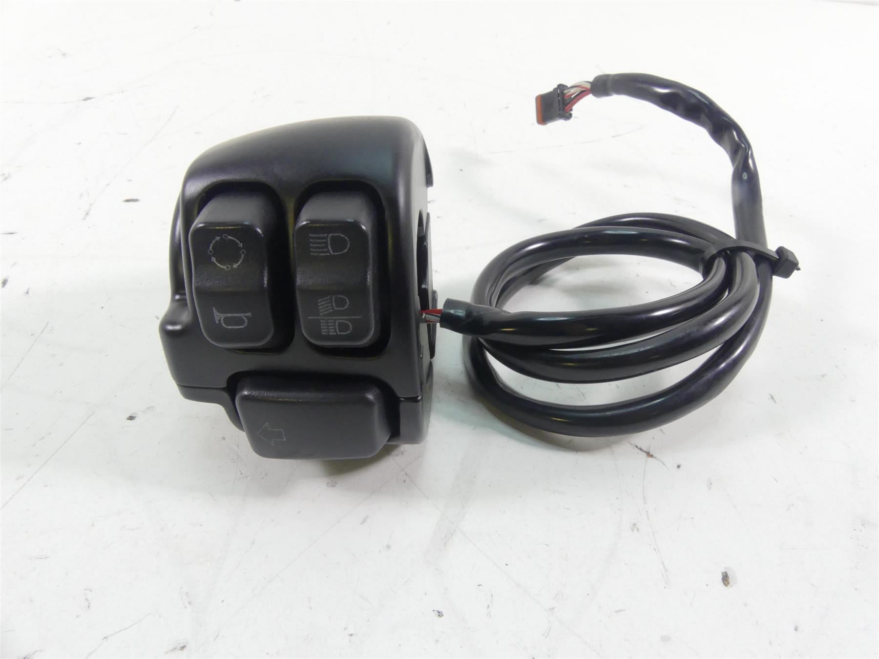 2019 Harley Softail FXBB Street Bob Left Hand Blinker Control Switch 71500292 {{ shop.shopifyCountryName }} - Mototech271