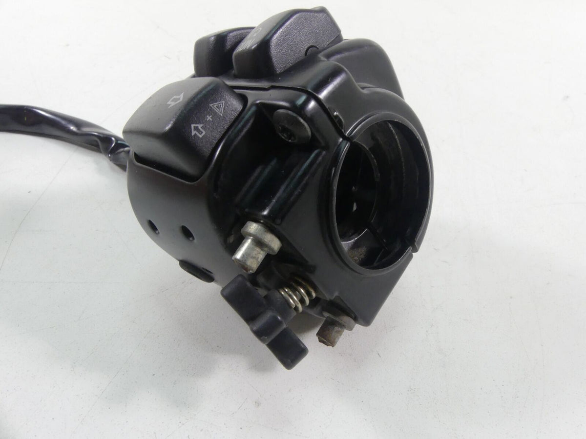 2015 Harley VRSCF Muscle V-Rod Right Control Switch Start Stop - Read 71684-06A {{ shop.shopifyCountryName }} - Mototech271