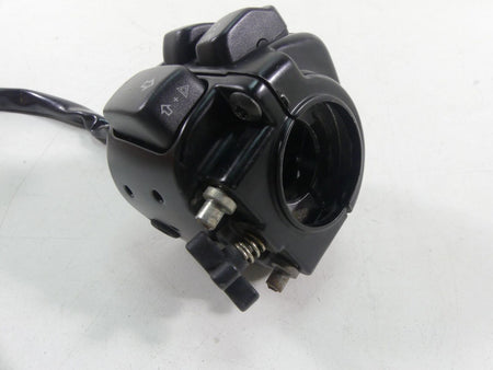 2015 Harley VRSCF Muscle V-Rod Right Control Switch Start Stop - Read 71684-06A {{ shop.shopifyCountryName }} - Mototech271