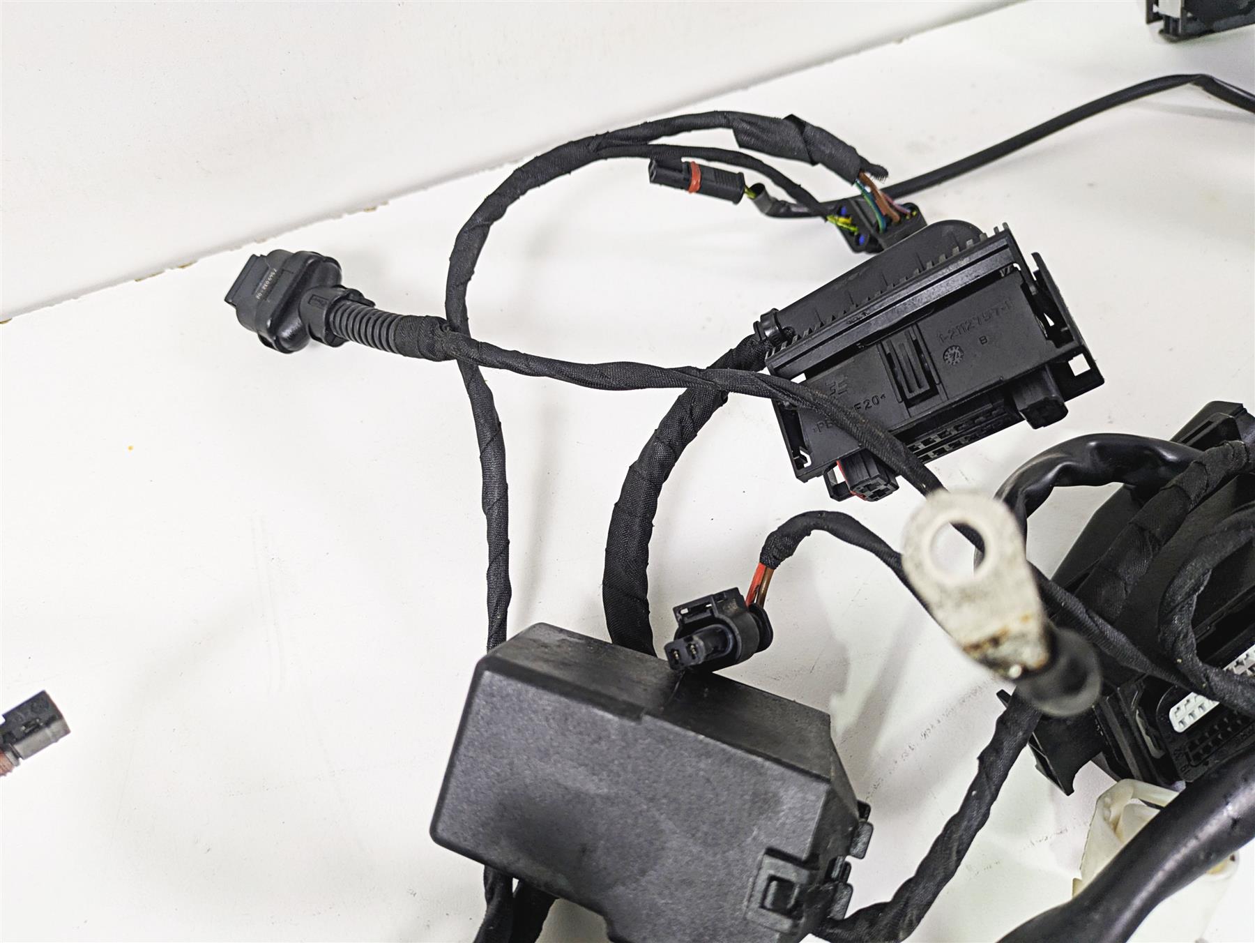 2015 BMW R nineT K21 Main & Engine Wiring Harness Set 61118548701 61118552922 {{ shop.shopifyCountryName }} - Mototech271