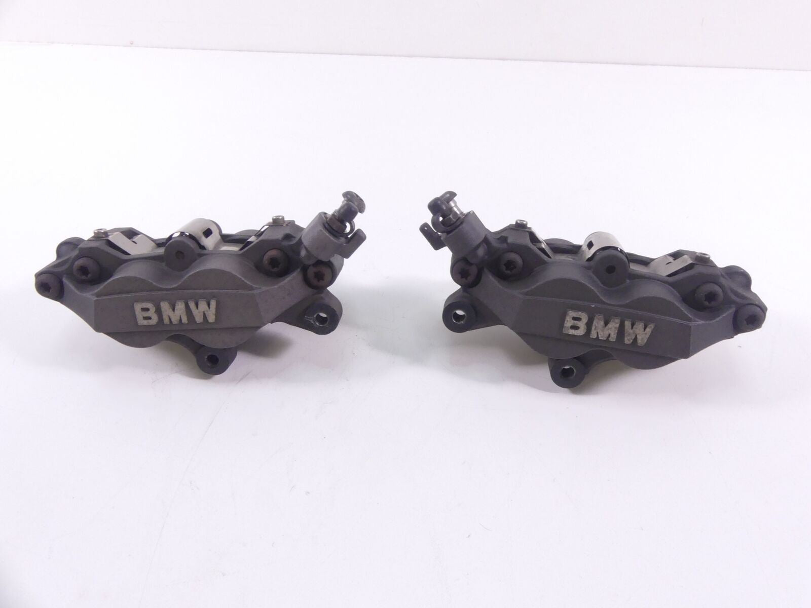 2008 BMW R1200R K27 Tokico Front Brake Caliper Set 34117722517 34117722518 {{ shop.shopifyCountryName }} - Mototech271