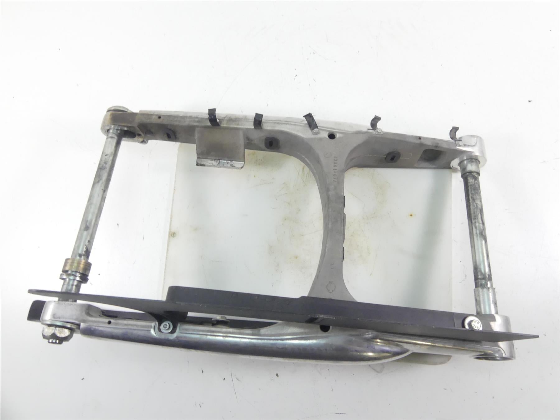 2012 Harley VRSCF Muscle Rod Swingarm Swing Arm + 25mm Axle & Guard 48604-07A {{ shop.shopifyCountryName }} - Mototech271