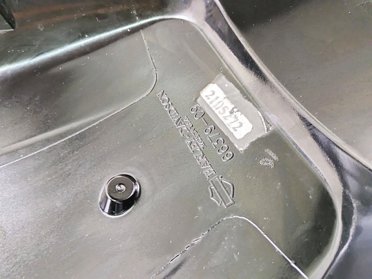 2012 Harley VRSCF Muscle V Rod Upper Tank Airbox Fairing Cover 66390-09 66379-09 {{ shop.shopifyCountryName }} - Mototech271