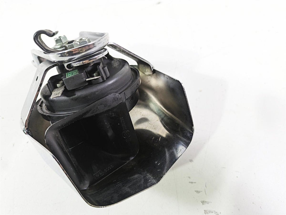 2008 Harley Touring FLHTCU E-Glide 105TH Horn With Chrome Cover 61300478A {{ shop.shopifyCountryName }} - Mototech271