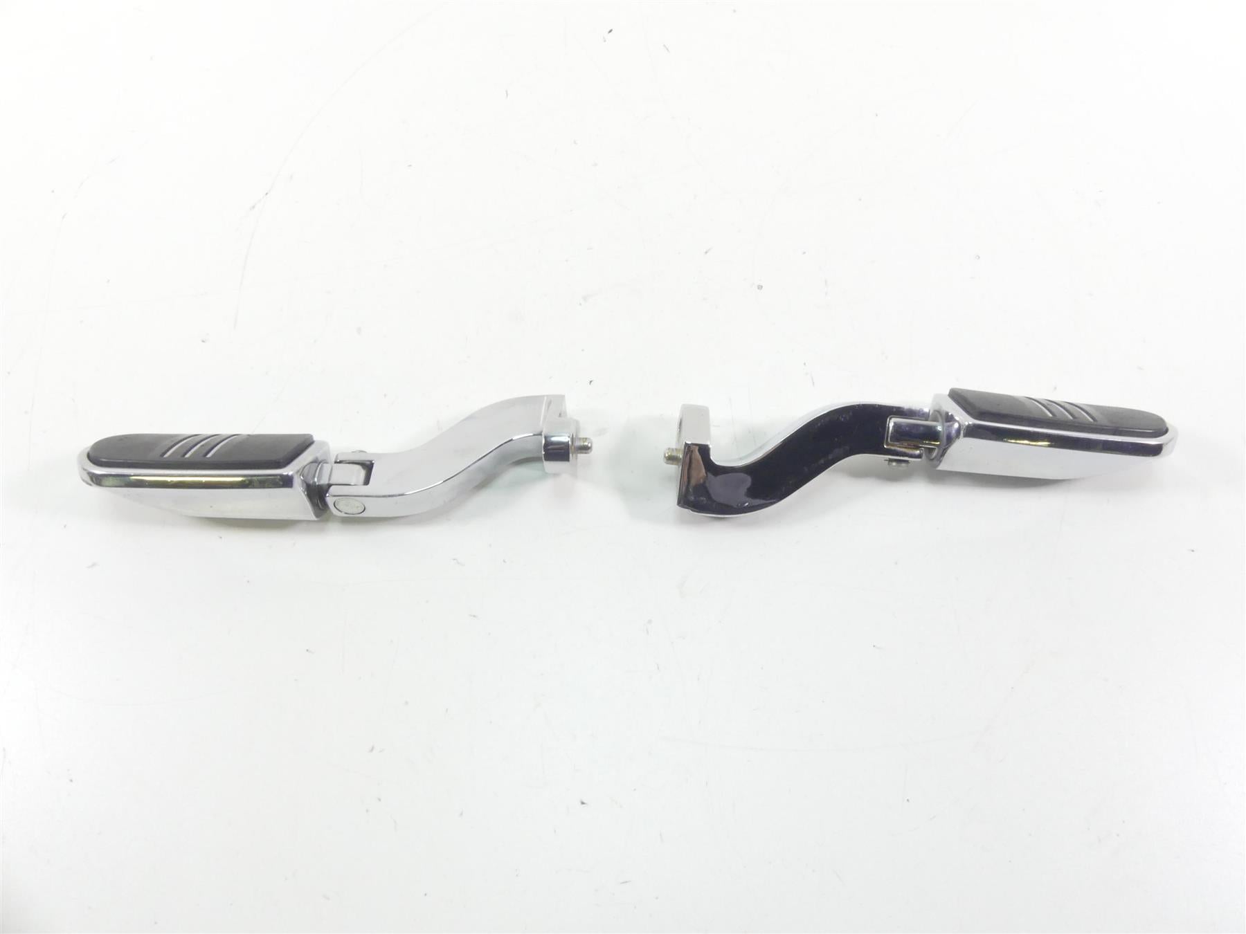 2005 Harley Touring FLHRSI Road King Rear Passenger Footpeg Set 49036-04A {{ shop.shopifyCountryName }} - Mototech271