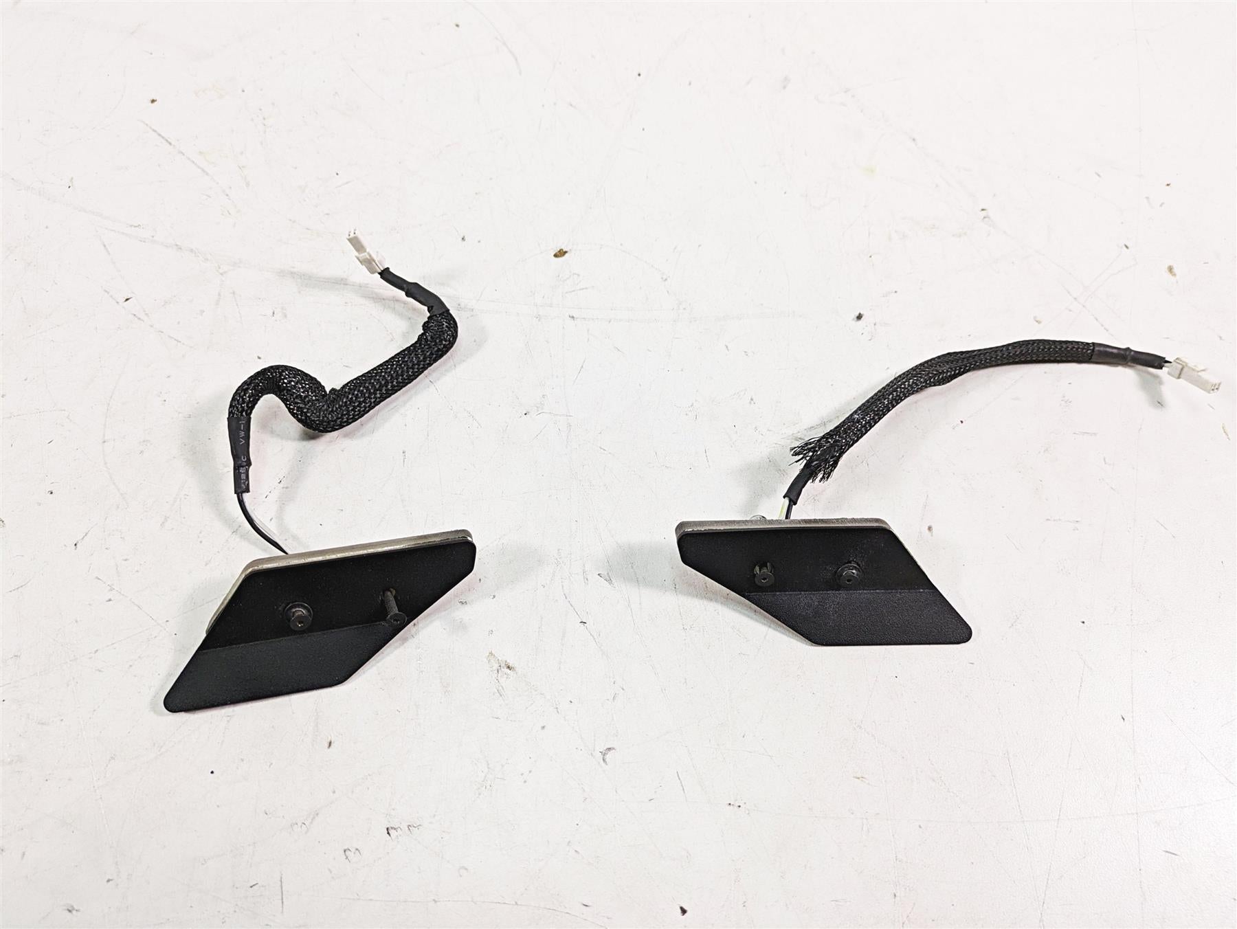 2016 Ducati Panigale 1299 S Nrc Mirror Block Off Turn Signals - Read 1299-MBO-B {{ shop.shopifyCountryName }} - Mototech271