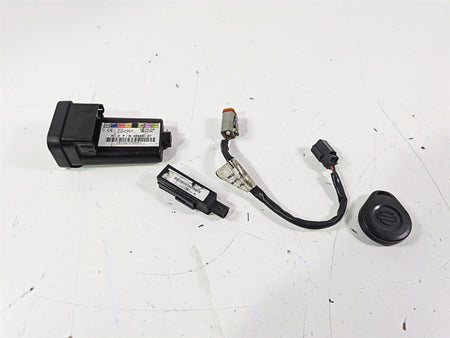 2007 Harley Touring FLHTCU SE CVO E-Glide Tssm Turn Signal Module & Fob 68924-07 {{ shop.shopifyCountryName }} - Mototech271