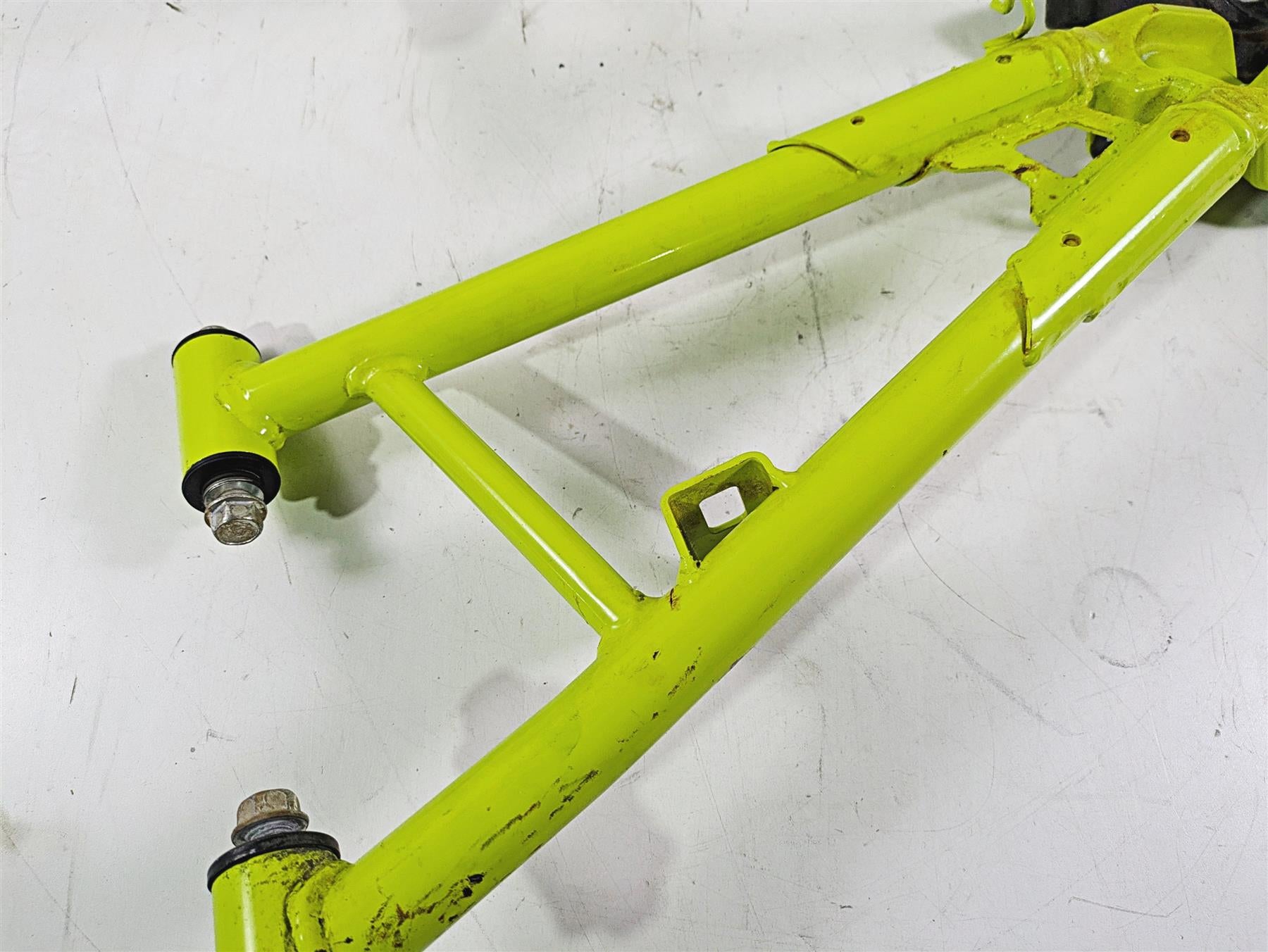 2021 Kawasaki Teryx KRX KRF 1000 Front Right Knee Assembly 39007-0425 39007-0464 {{ shop.shopifyCountryName }} - Mototech271
