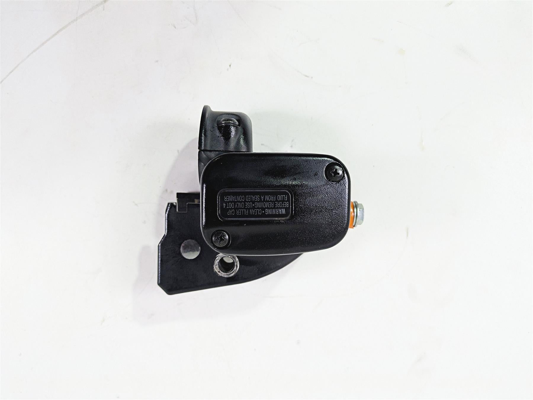 2017 Harley Softail Heritage Classic FLSTC Front Brake Master Cylinder 41700233 {{ shop.shopifyCountryName }} - Mototech271