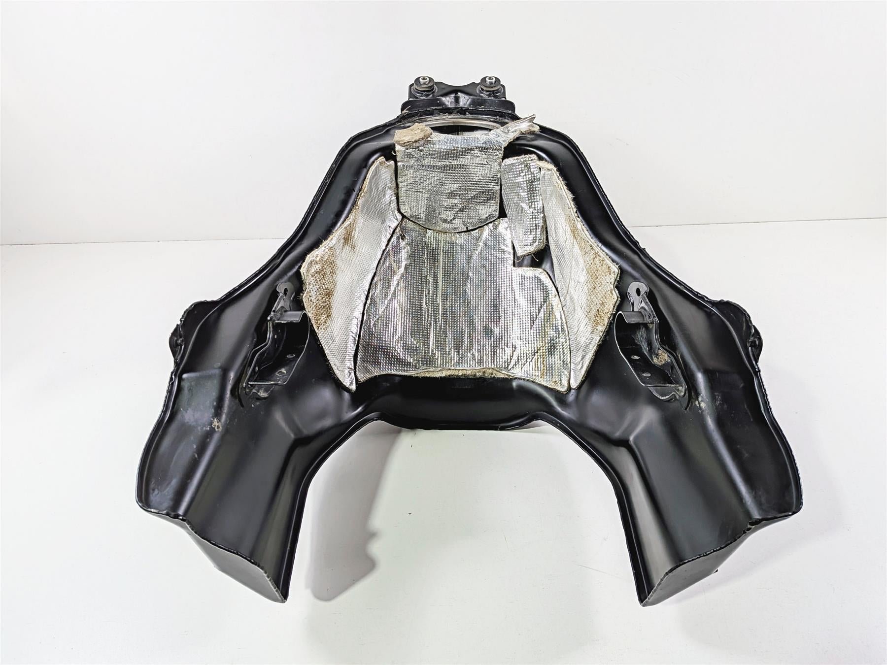 2023 BMW F850GS K81 Metal Fuel Gas Petrol Tank - Clean No Dents 16118555258 {{ shop.shopifyCountryName }} - Mototech271