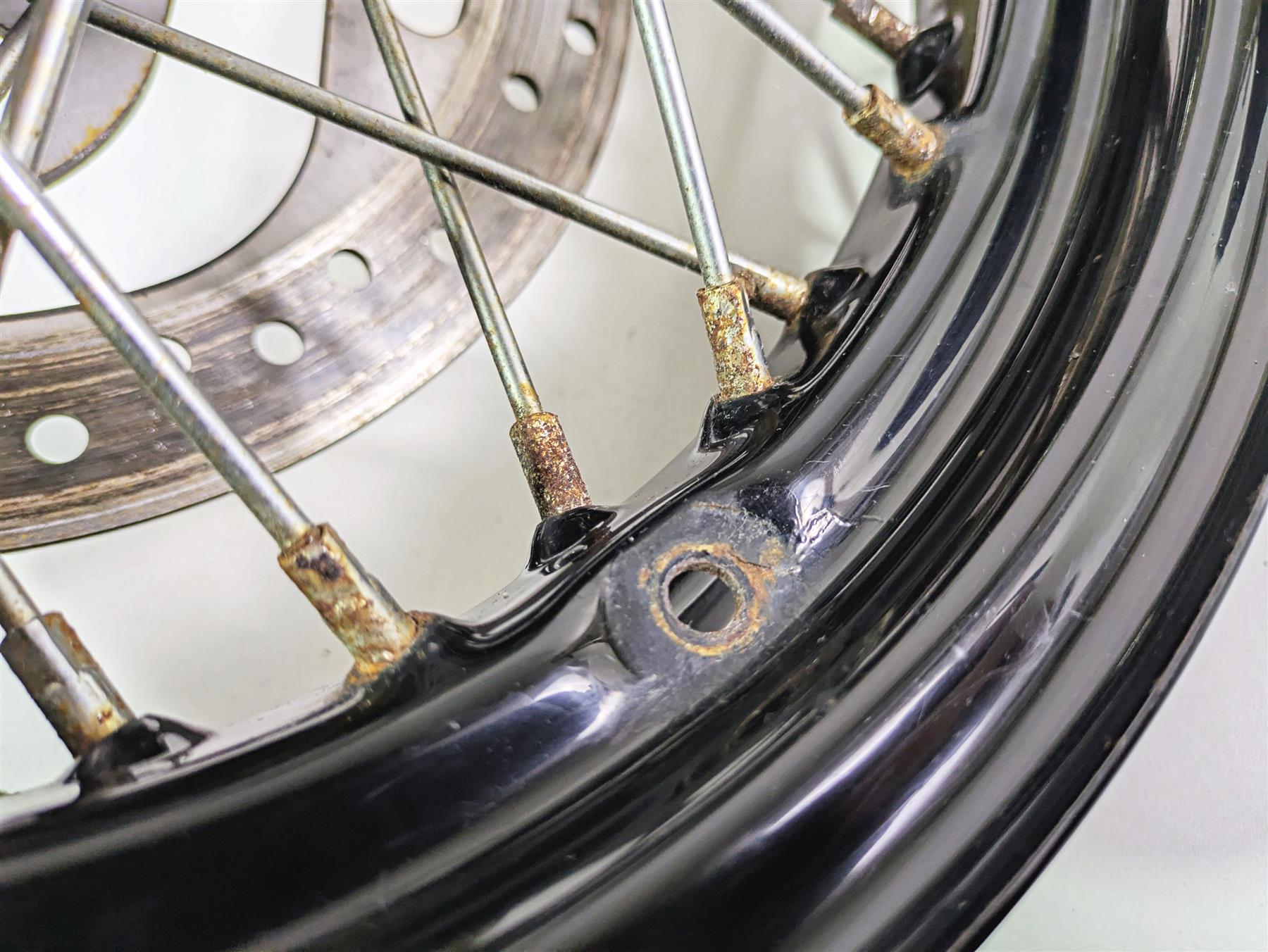 2018 Harley FLHCS Softail Heritage 115th 16x3 Front Wheel Rim & Cover 43300489 {{ shop.shopifyCountryName }} - Mototech271