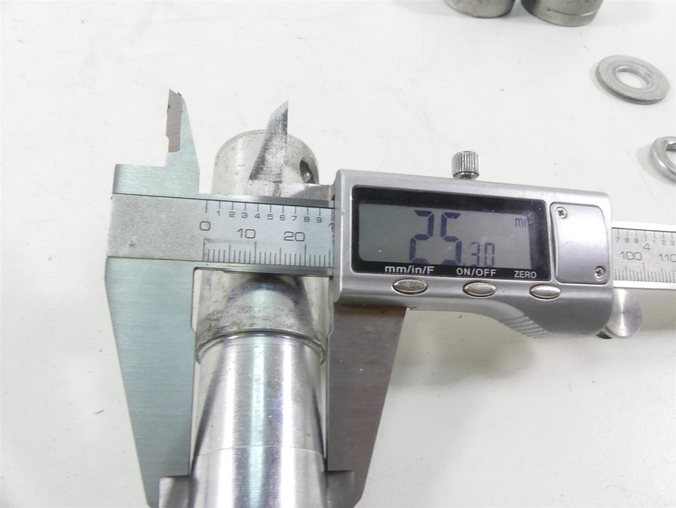 2001 Harley Touring FLHRCI Road King Front Axle Wheel Spindle 1" 43364-00 {{ shop.shopifyCountryName }} - Mototech271