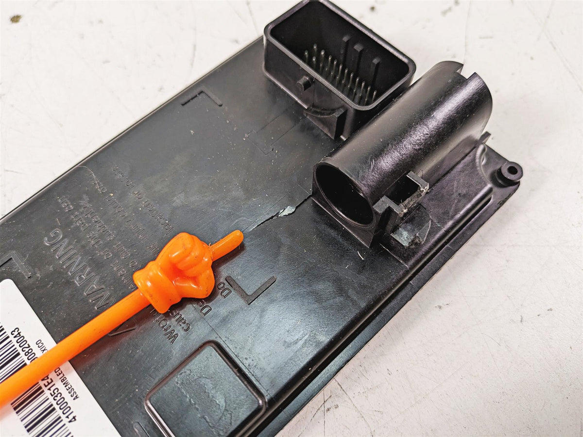 2019 Harley XL883N Sportster Iron Bcm Body Ctrl Module X-Axis -Crack 41000351E {{ shop.shopifyCountryName }} - Mototech271