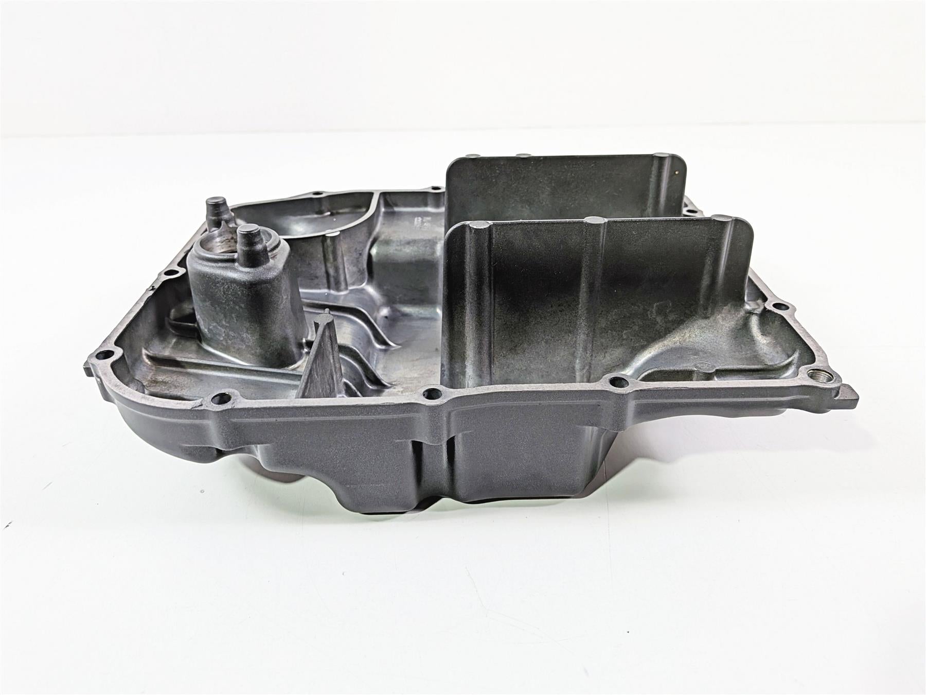 2009 Yamaha VMX17 V-Max 1700 Oil Pan Lower Engine Cover 2S3-13400-00-Mototech271