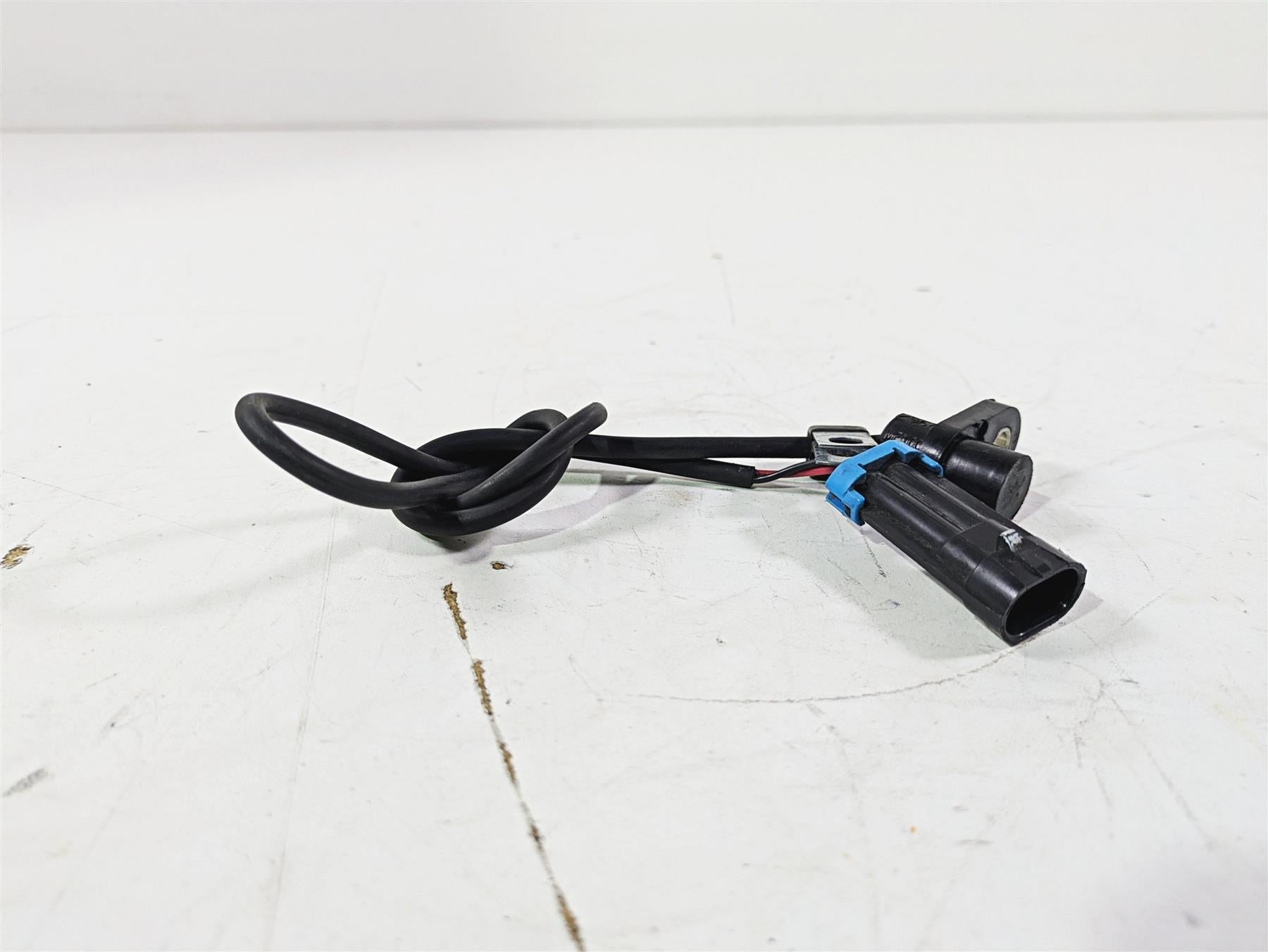 2019 Indian Chieftain Limited Rear Abs Wheel Speed Sensor 4014216 {{ shop.shopifyCountryName }} - Mototech271