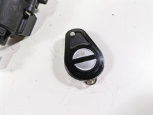 Load image into Gallery viewer, 2017 Harley Touring FLHTKSE CVO E-Glide Bcm Ignition Switch Key Set 71400090B | Mototech271
