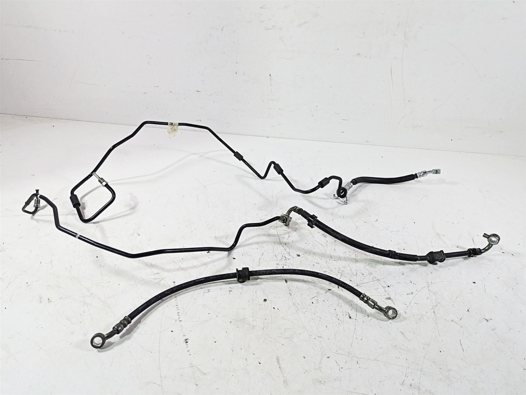 2018 Suzuki GSX1300 R Hayabusa Front Abs Brake Line Hose Set 59400-15H01-000 {{ shop.shopifyCountryName }} - Mototech271