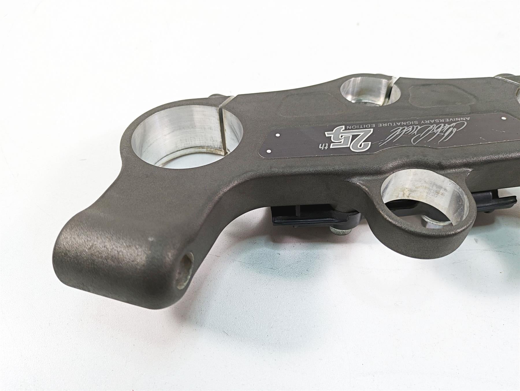 2008 Buell 1125 R Upper Triple Tree Signature Steering Clamp 54mm J0105.1AMYCP {{ shop.shopifyCountryName }} - Mototech271