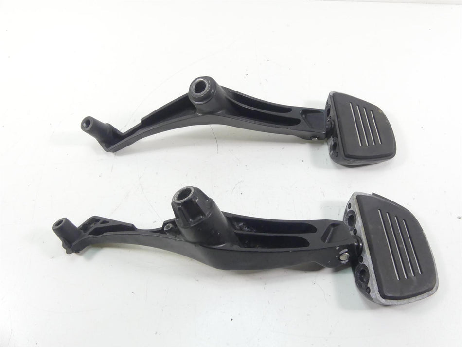2013 Victory Cross Country Rear Passenger Footpeg Set -Read L 5136384 R 5136385 {{ shop.shopifyCountryName }} - Mototech271