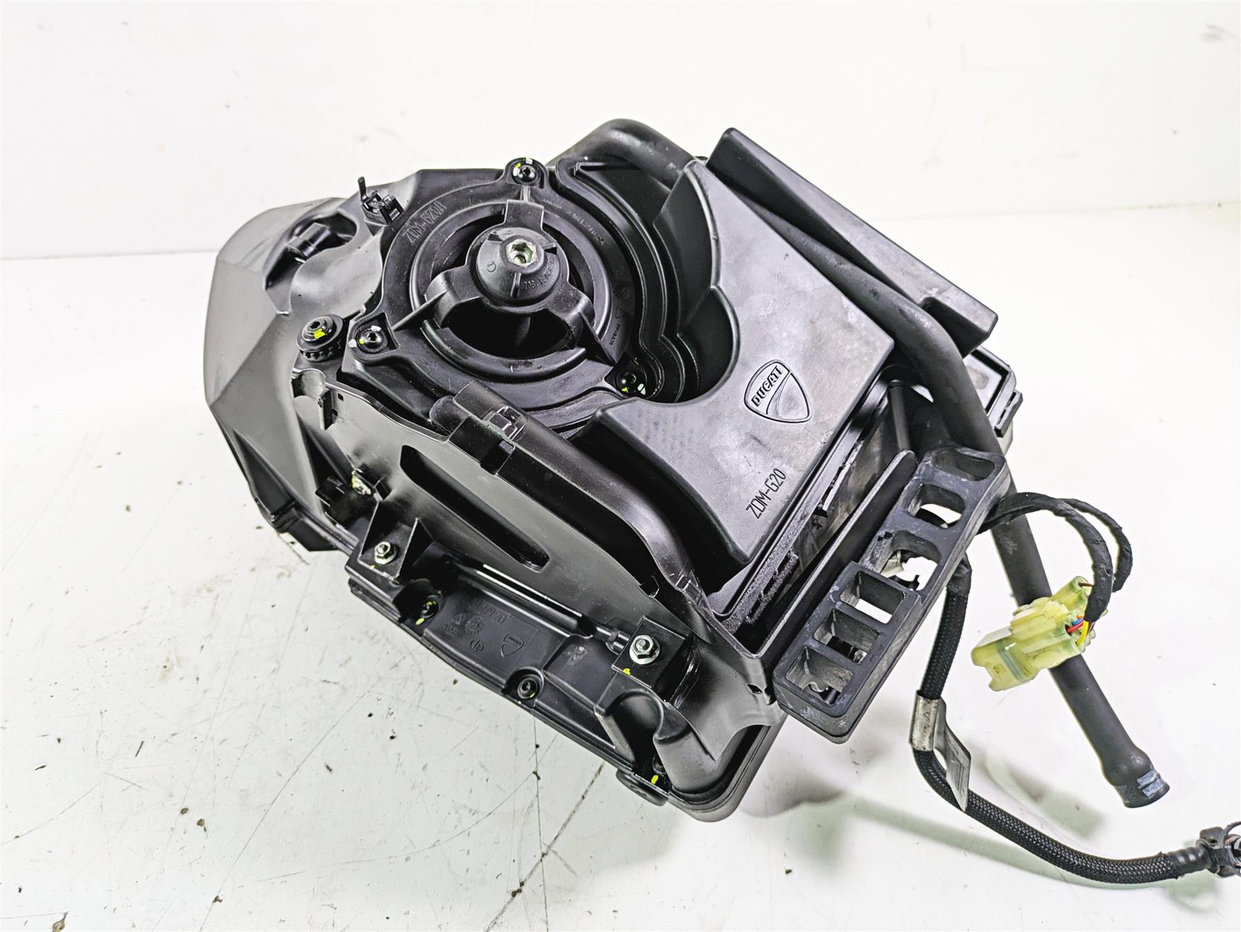2017 Ducati Monster 1200 S Throttle Body Airbox & Wiring 28240991A {{ shop.shopifyCountryName }} - Mototech271