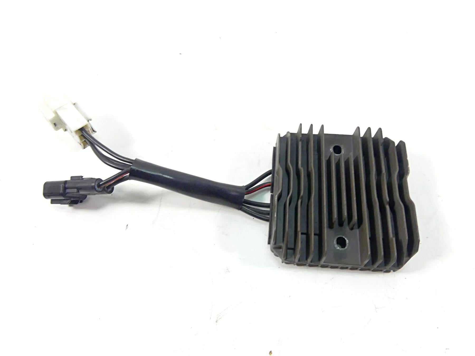 2008 Suzuki M109R VZR1800 Rectifier Voltage Regulator 32800-10G10 {{ shop.shopifyCountryName }} - Mototech271