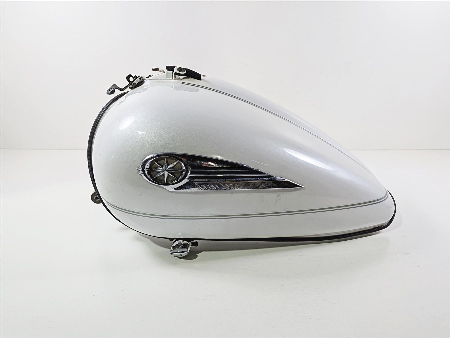 2006 Yamaha XVZ1300 Royal Star Fuel Gas Petrol Tank White 1D6-Y2410-10-05 {{ shop.shopifyCountryName }} - Mototech271