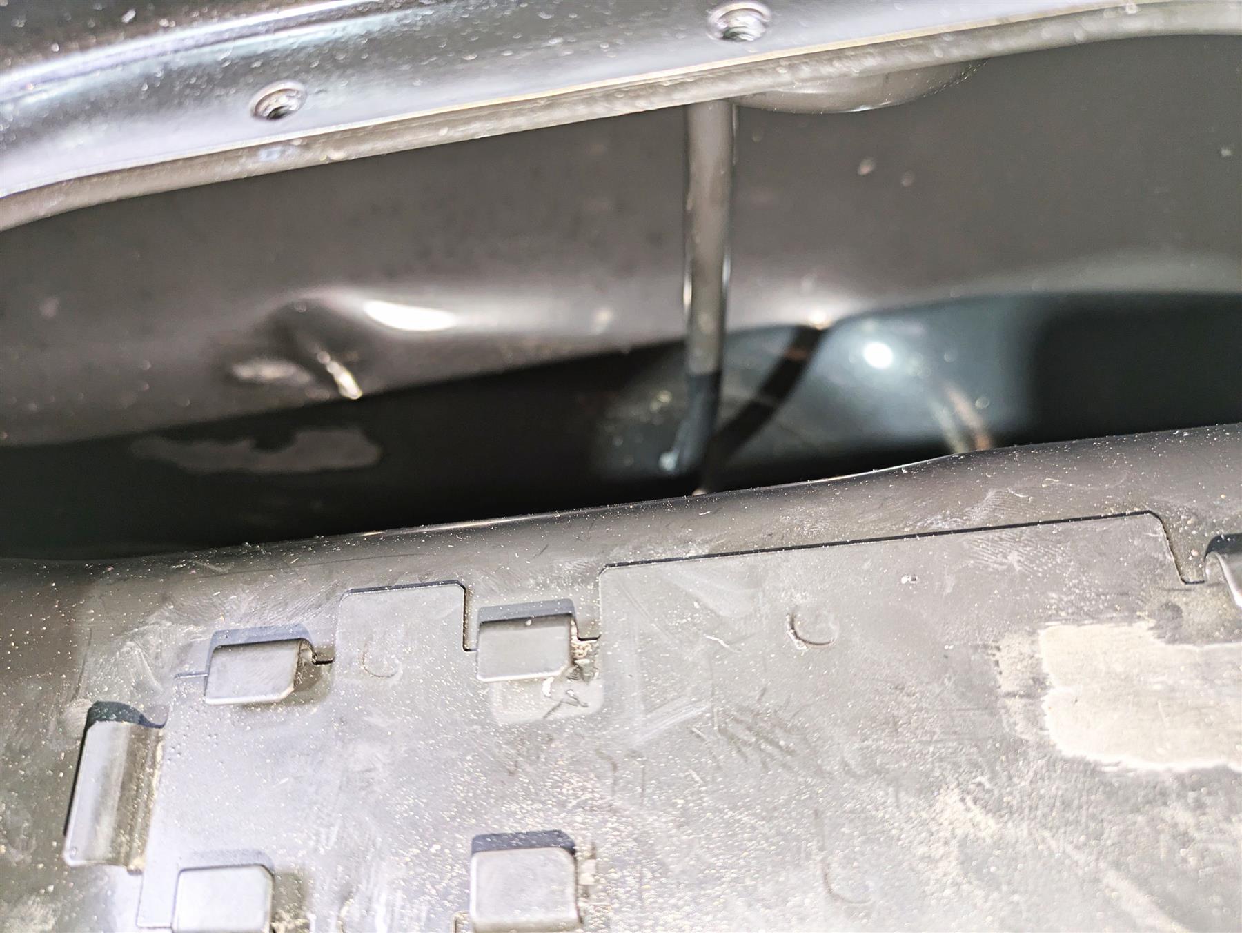 2016 Harley FXDL Dyna Low Rider Fuel Gas Petrol Tank Reservoir - Read 61593-10 {{ shop.shopifyCountryName }} - Mototech271